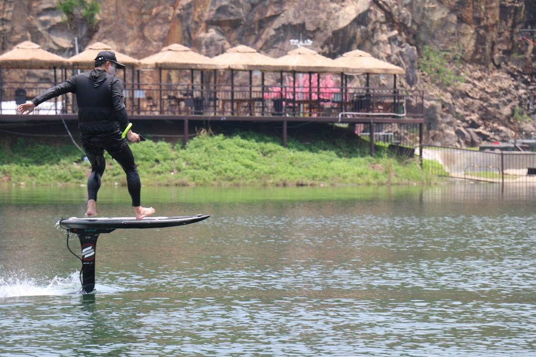 ASUFUN efoils and foil kits let anyone ride wind, waves, or lakes. Easy DIY, fast, safe, and versatile—bringing kite surf, wing foil, and electric foil together.