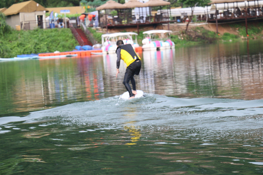 ASUFUN hydro efoil riders glide above the water, showcasing innovation, power, and the freedom of electric surfing.